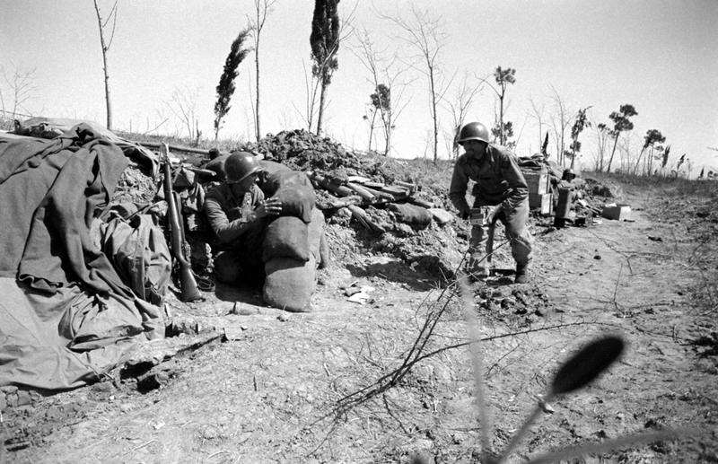 Illustration for article titled LIFE unveils unpublished photos of Allied troops fighting in Italy